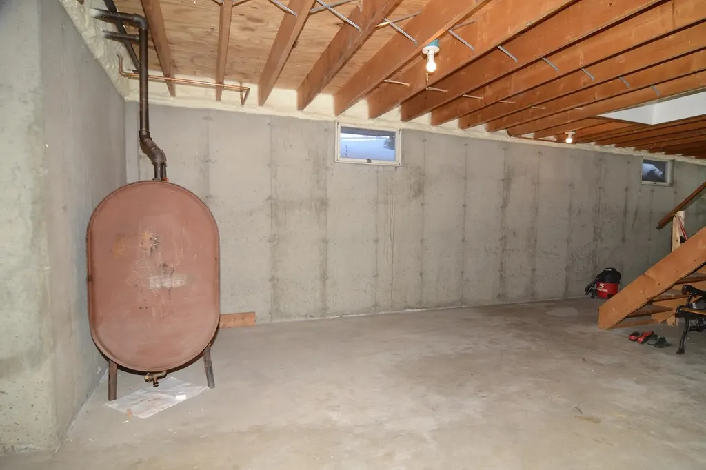 3724 Vt Route 105 Road Derby VT 05829