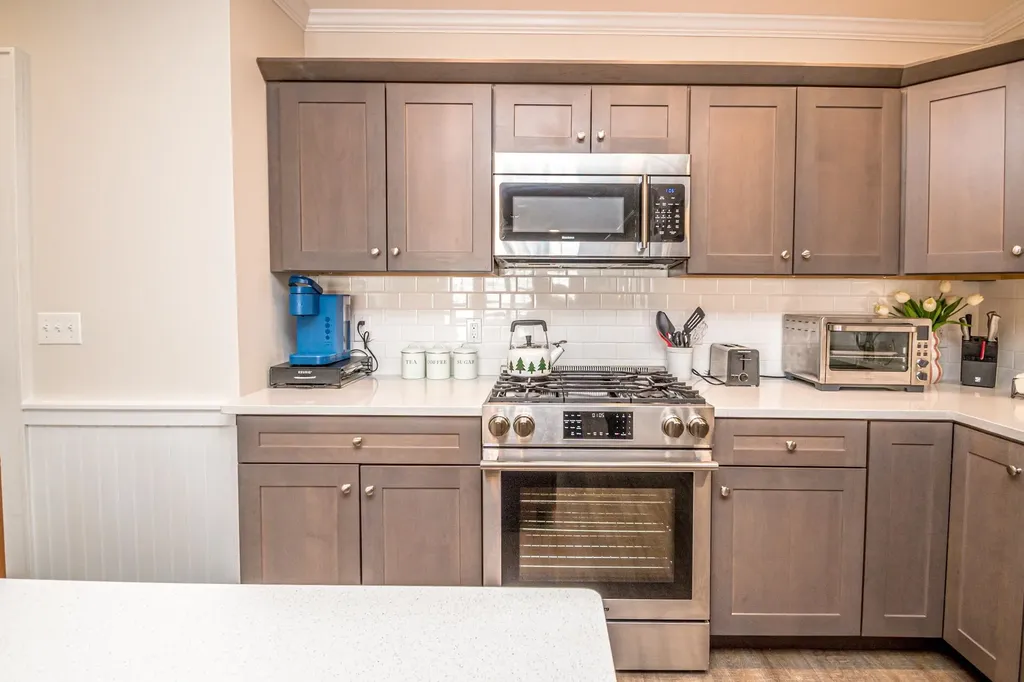 235 Skimobile Road Conway NH 03860