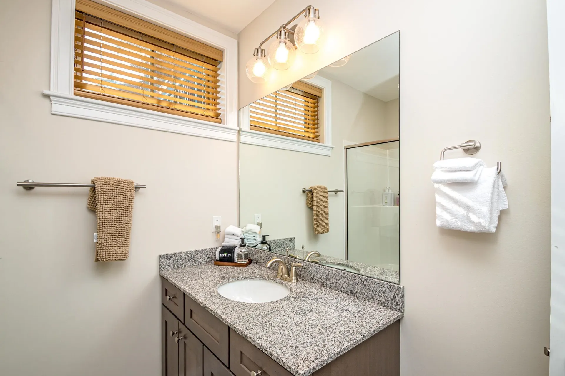 235 Skimobile Road Conway NH 03860