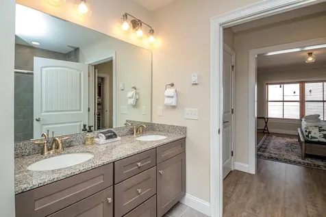 235 Skimobile Road Conway NH 03860