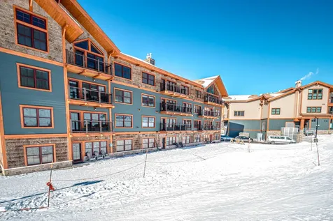 235 Skimobile Road Conway NH 03860