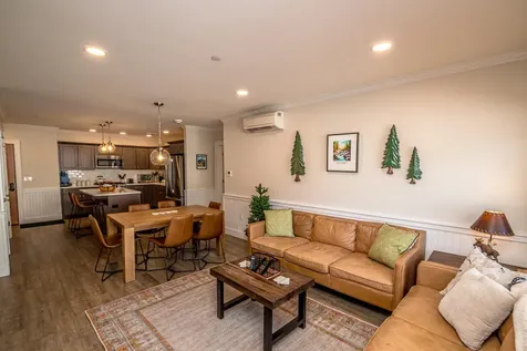 235 Skimobile Road Conway NH 03860