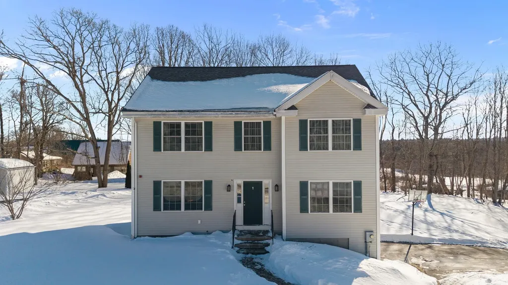 7 Lincoln Lane Chester NH 03036