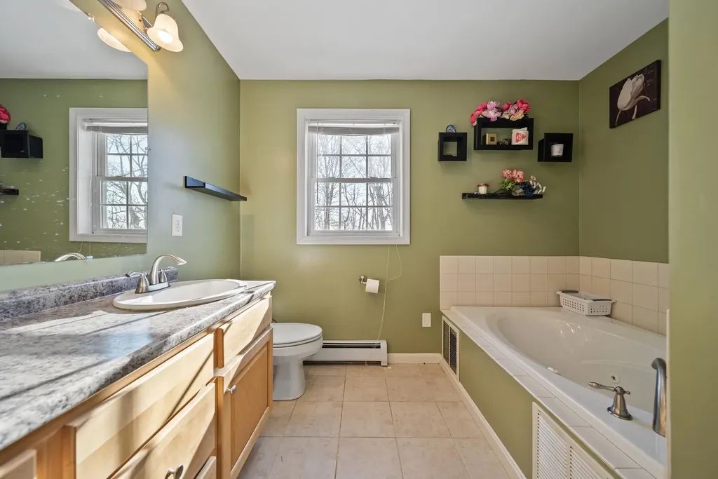 7 Lincoln Lane Chester NH 03036