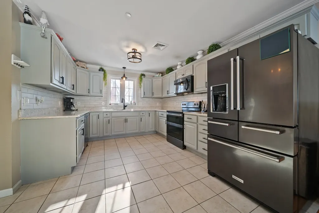 7 Lincoln Lane Chester NH 03036