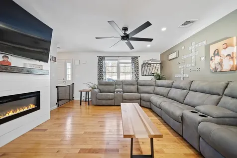 7 Lincoln Lane Chester NH 03036