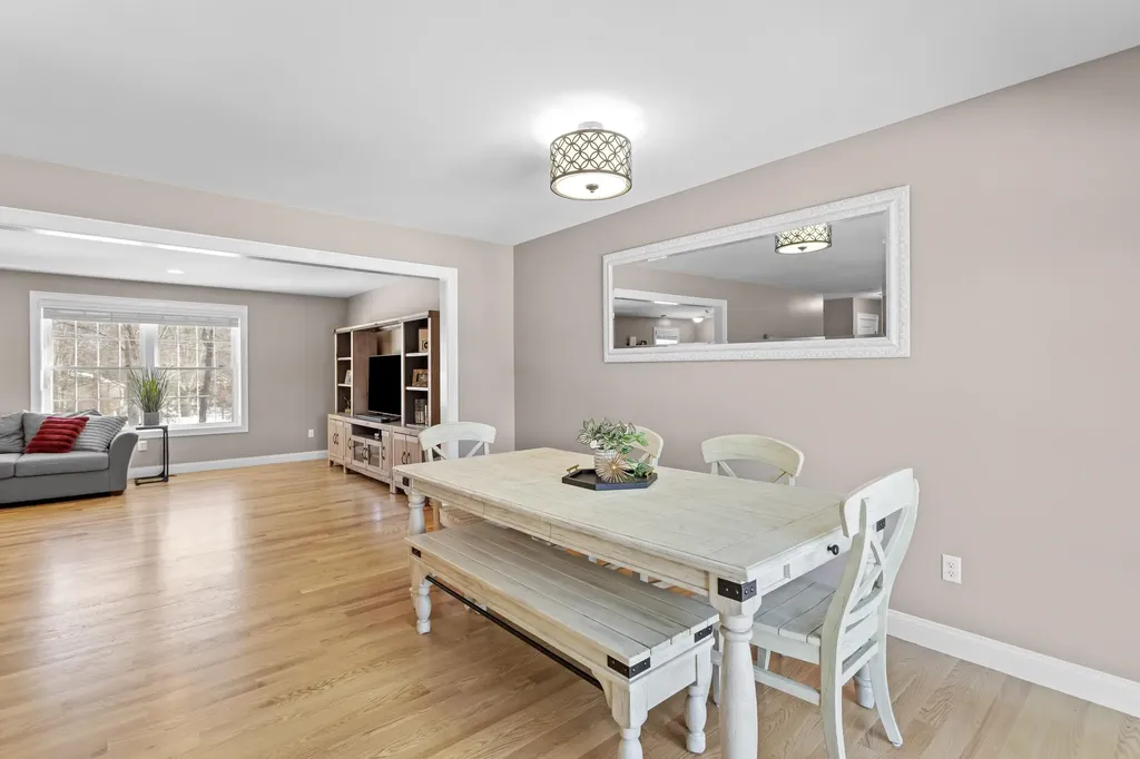 63 Hardy Road Londonderry NH 03053