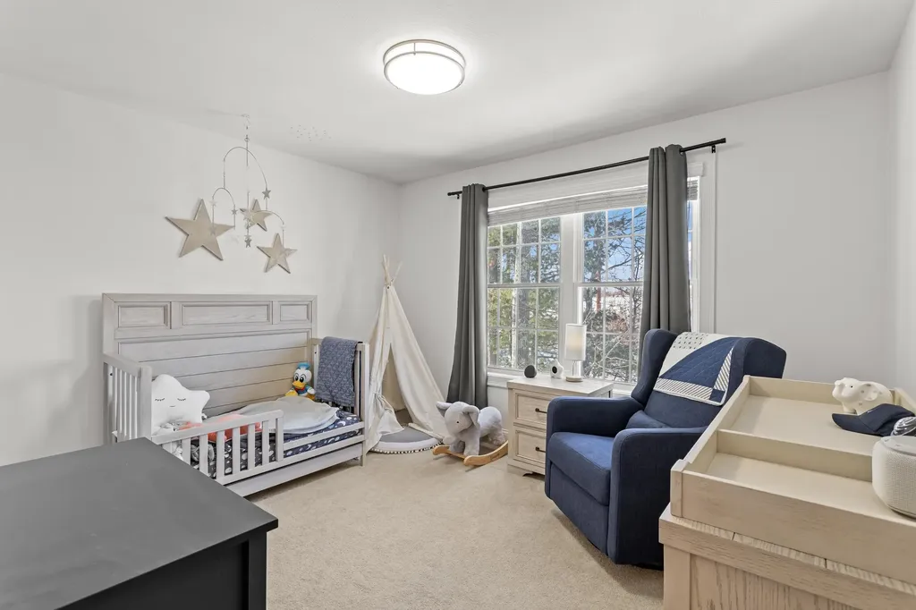 63 Hardy Road Londonderry NH 03053