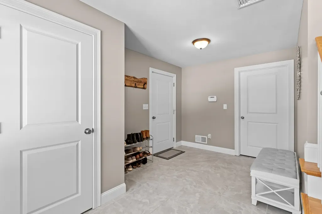 63 Hardy Road Londonderry NH 03053