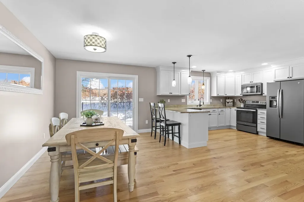 63 Hardy Road Londonderry NH 03053