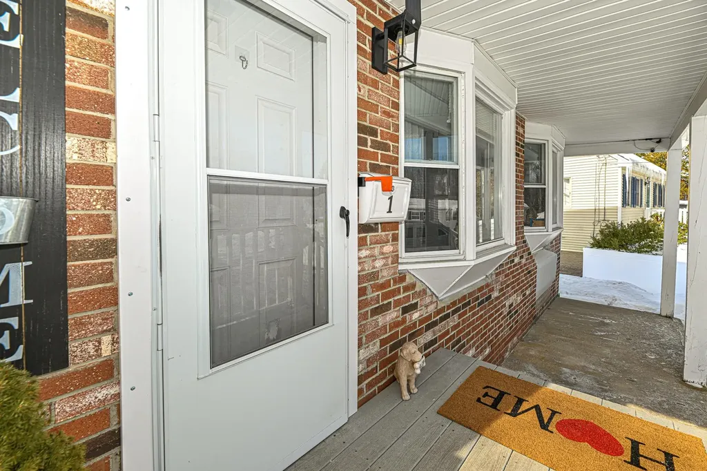 1 Thompson Road Nashua NH 03060