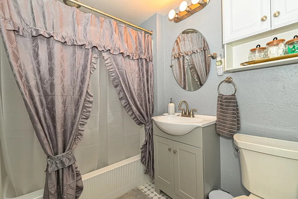 1 Thompson Road Nashua NH 03060