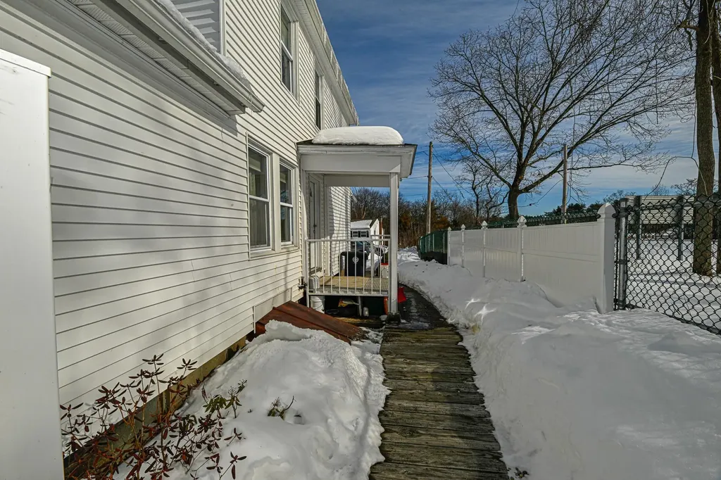 1 Thompson Road Nashua NH 03060