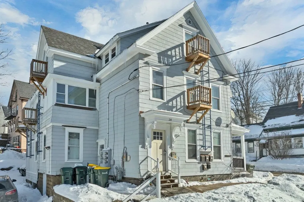 24 Baldwin Street Laconia NH 03246