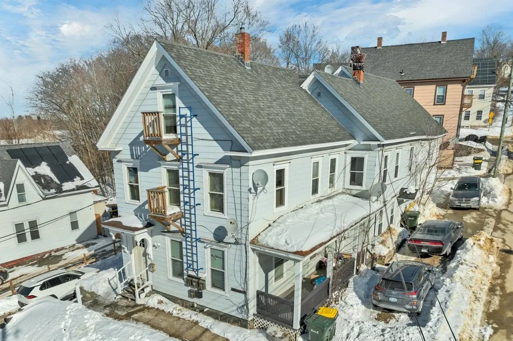 24 Baldwin Street Laconia NH 03246