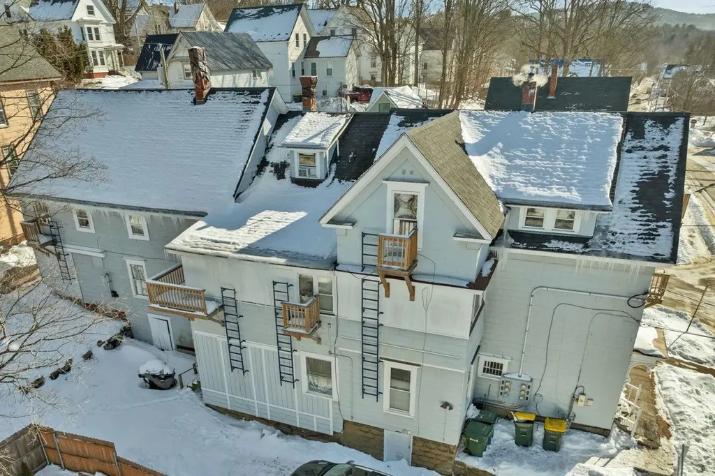 24 Baldwin Street Laconia NH 03246