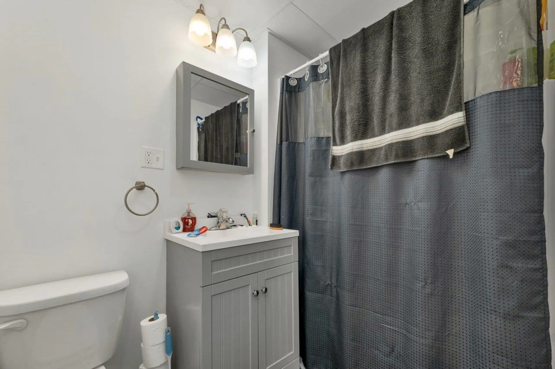 24 Baldwin Street Laconia NH 03246