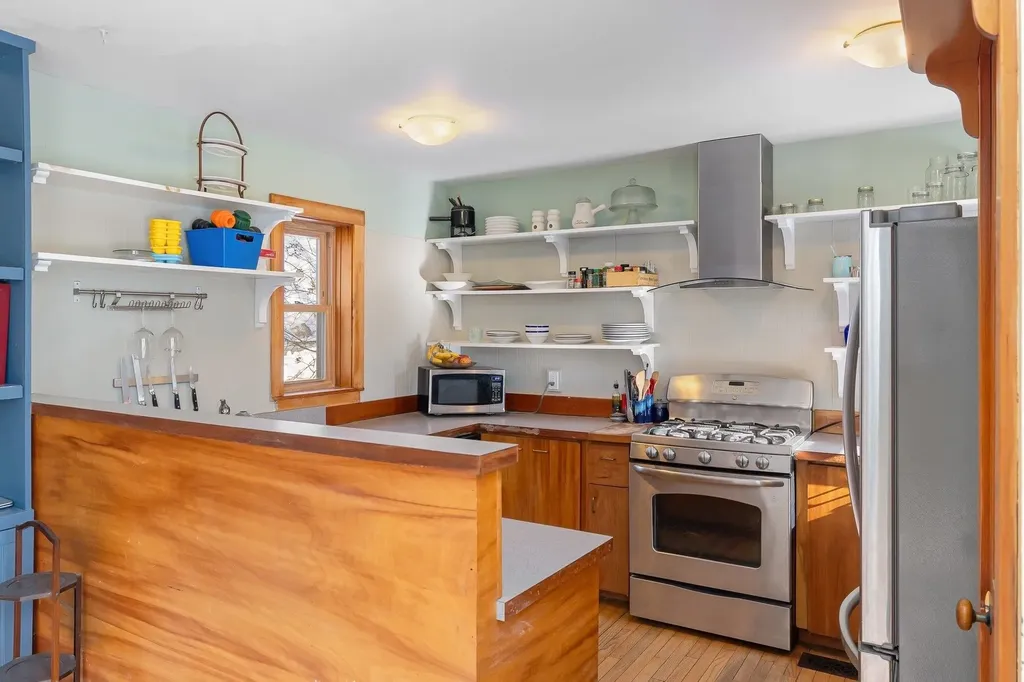 84 Old Mansfield Road Fayston VT 05673