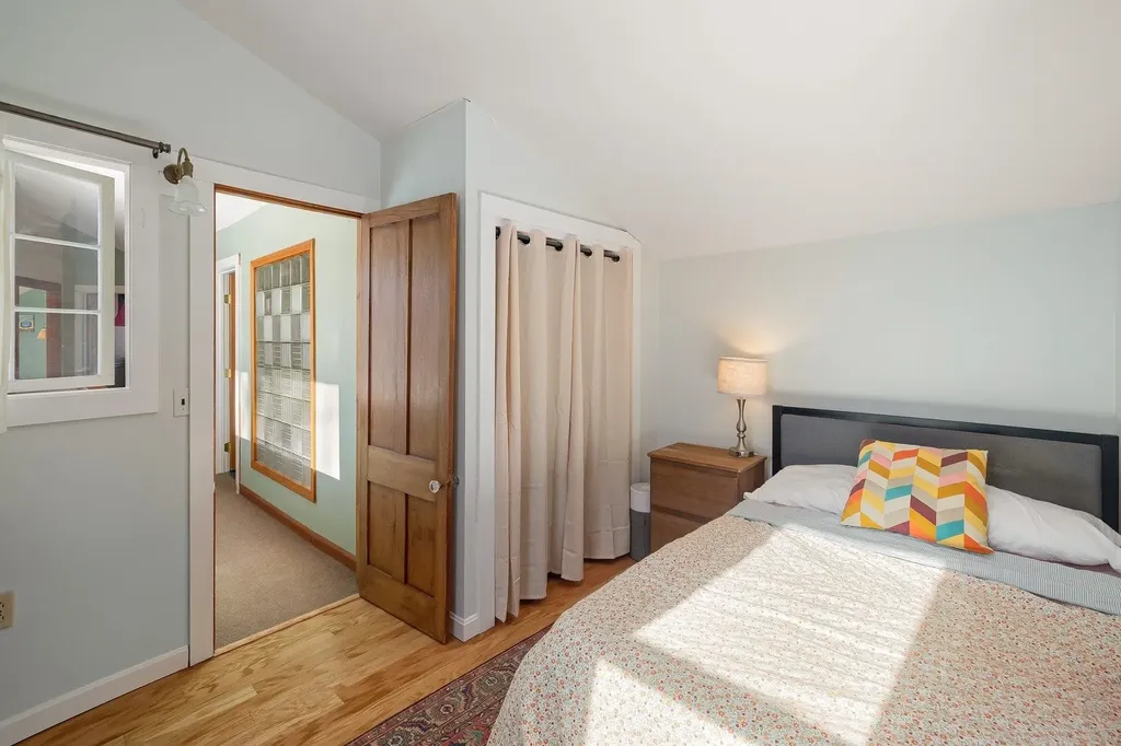 84 Old Mansfield Road Fayston VT 05673