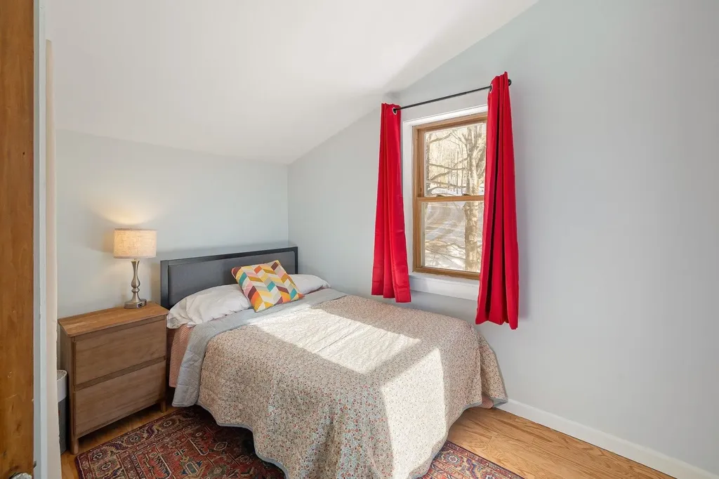 84 Old Mansfield Road Fayston VT 05673