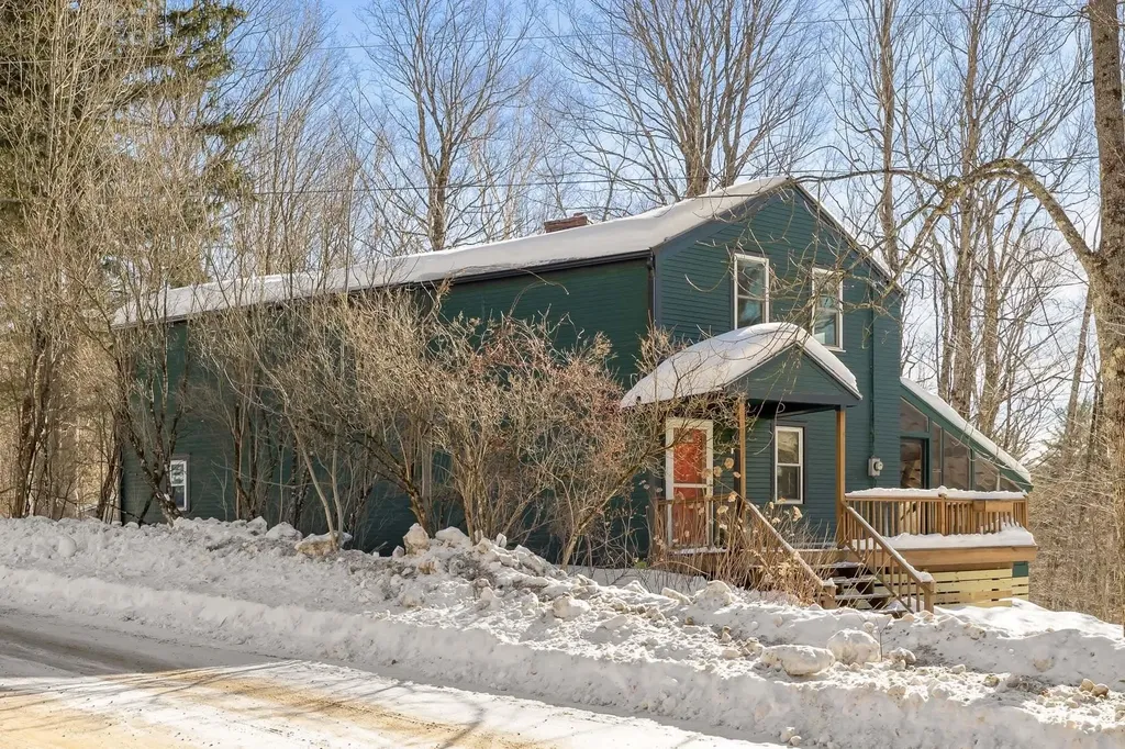 84 Old Mansfield Road Fayston VT 05673