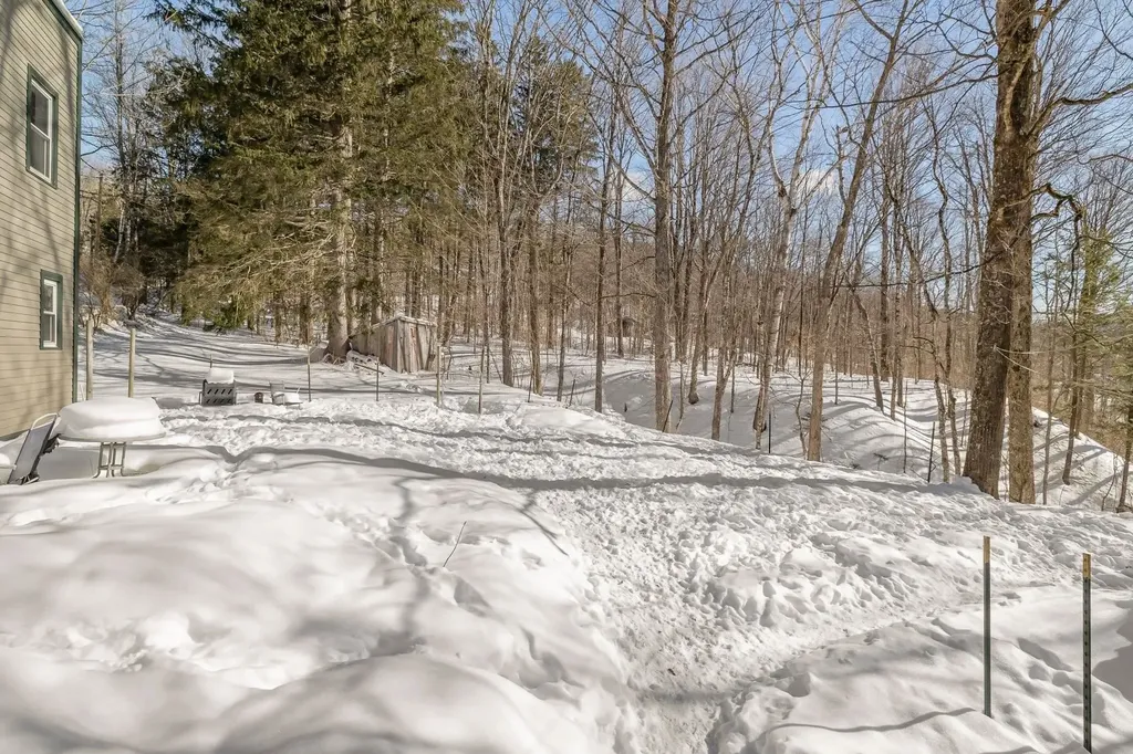 84 Old Mansfield Road Fayston VT 05673