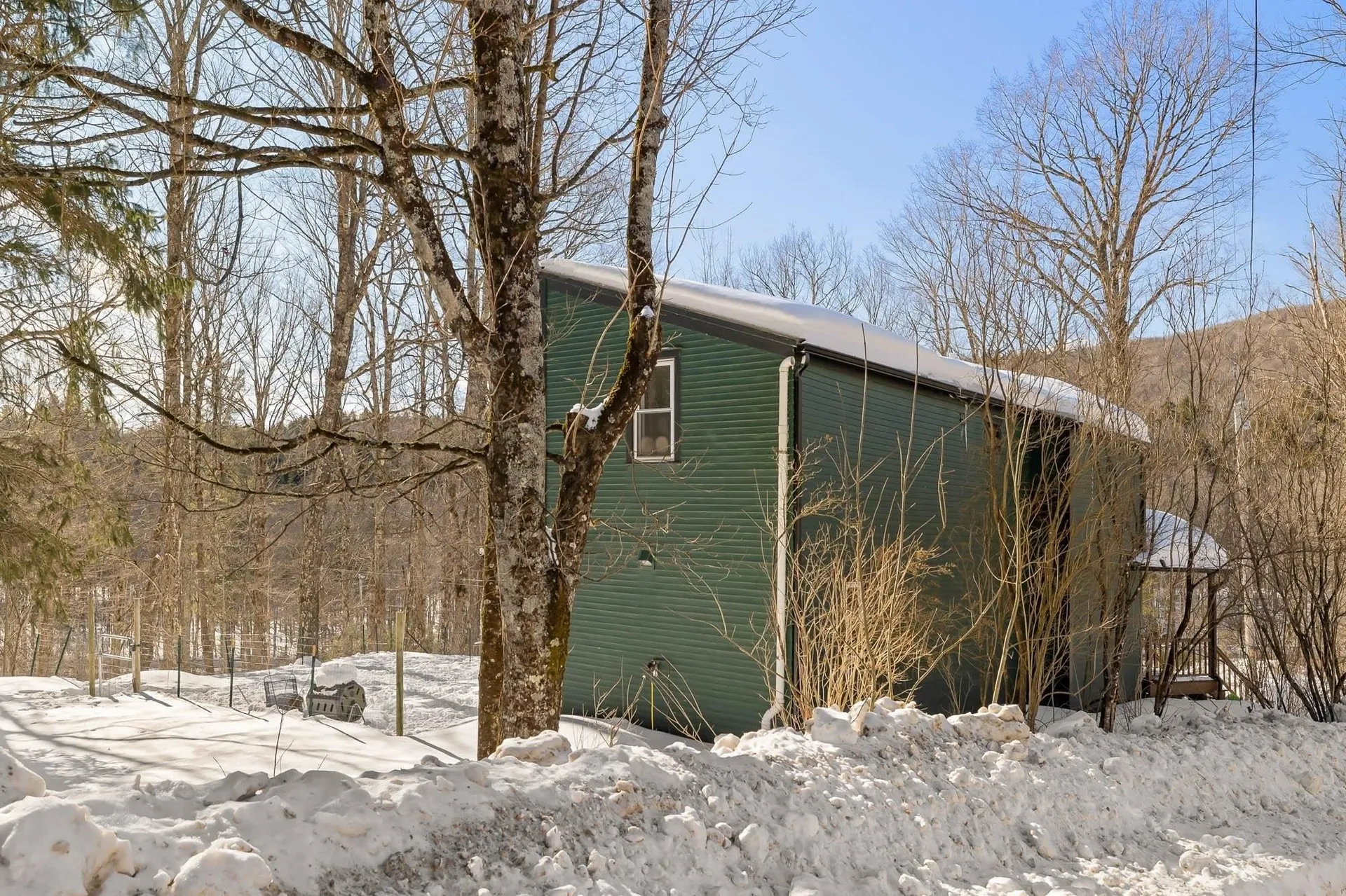 84 Old Mansfield Road Fayston VT 05673