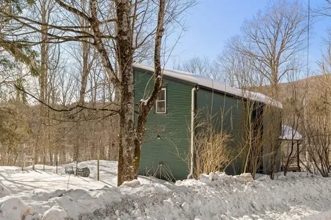 84 Old Mansfield Road Fayston VT 05673