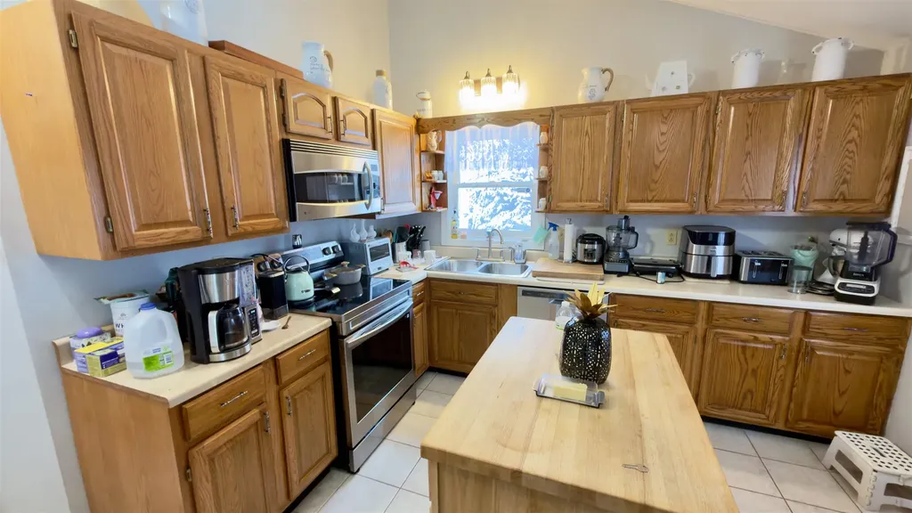 5 Old Turnpike Road Epsom NH 03234