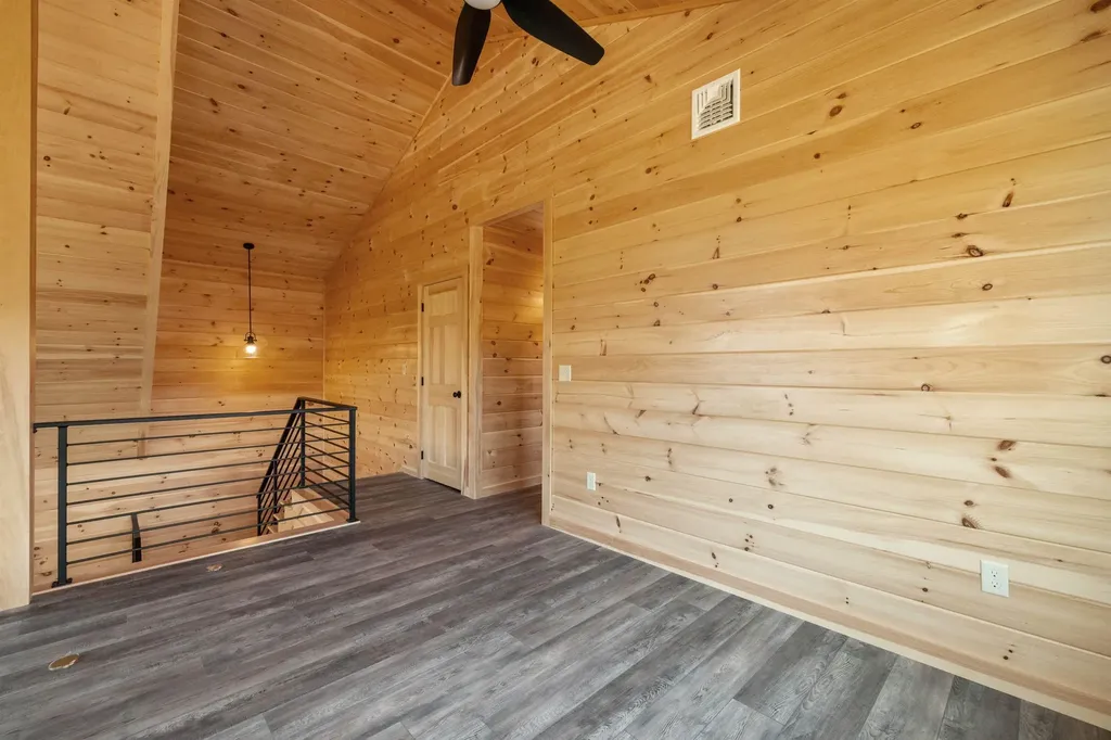 Melina's Way Thornton NH 03285