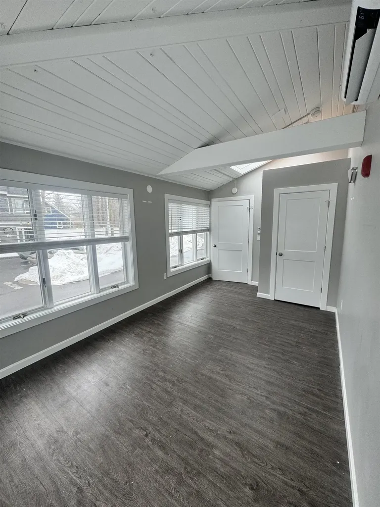 9 Monarch Way Portsmouth NH 03801