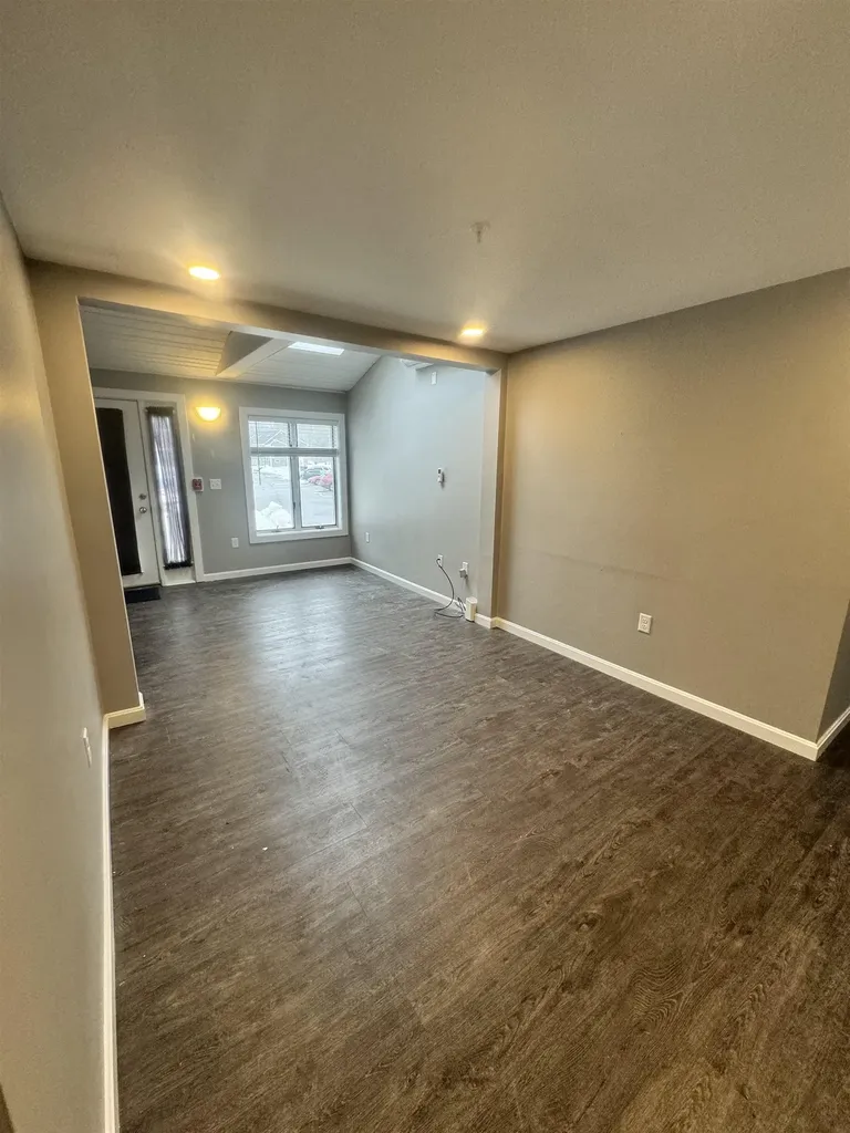 9 Monarch Way Portsmouth NH 03801