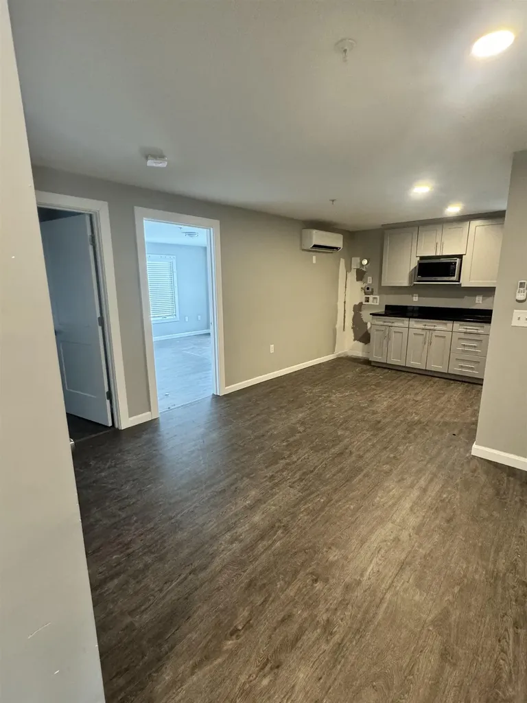 9 Monarch Way Portsmouth NH 03801