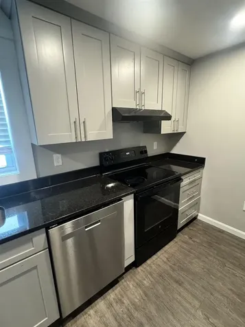 9 Monarch Way Portsmouth NH 03801