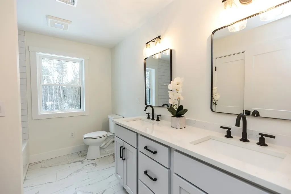 27 Beaver Lane Bedford NH 03110