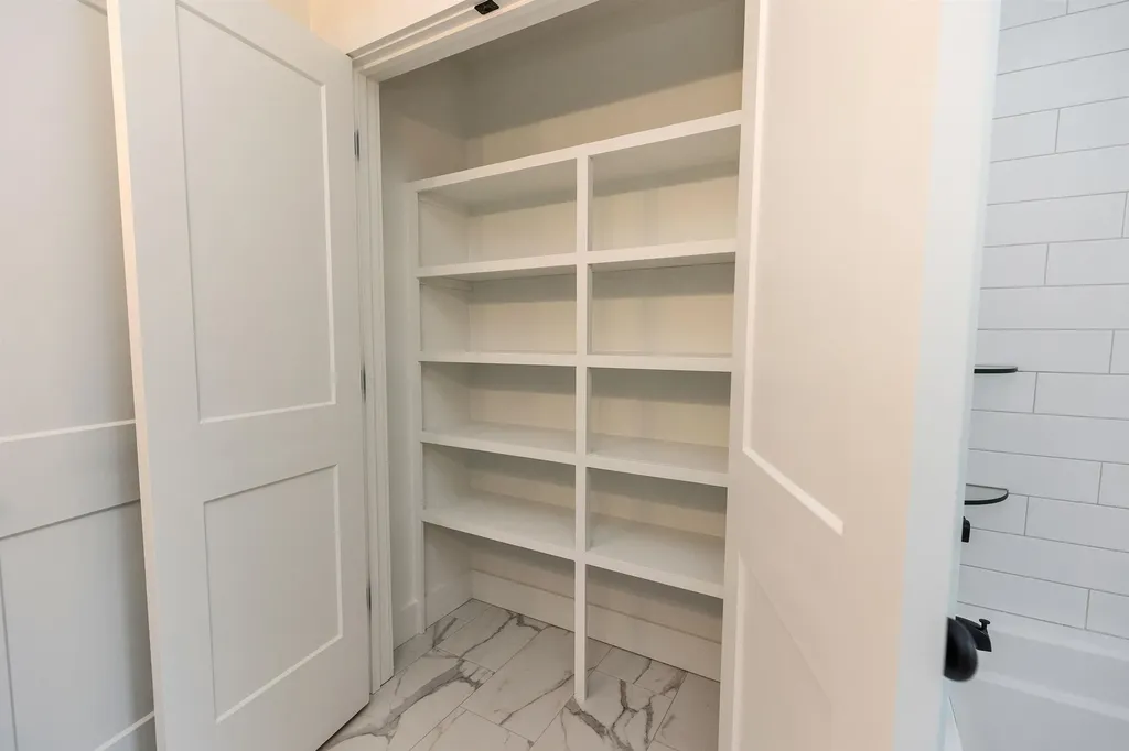 27 Beaver Lane Bedford NH 03110