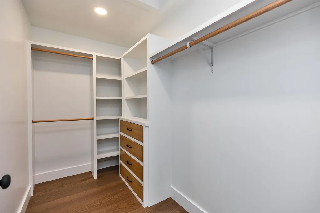 27 Beaver Lane Bedford NH 03110