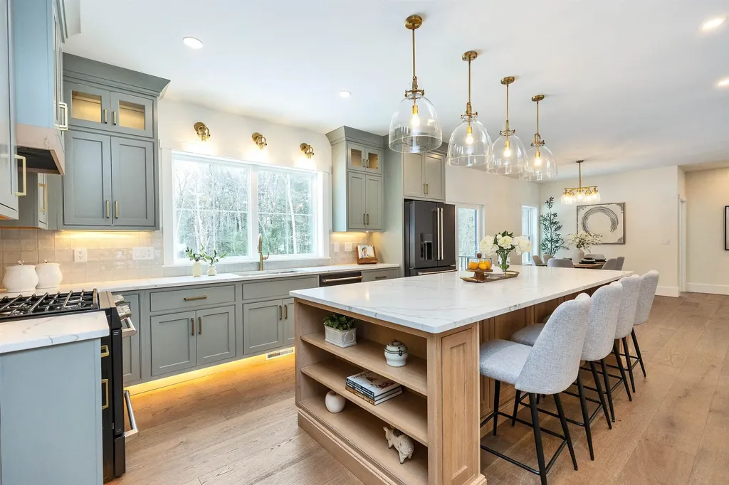 27 Beaver Lane Bedford NH 03110