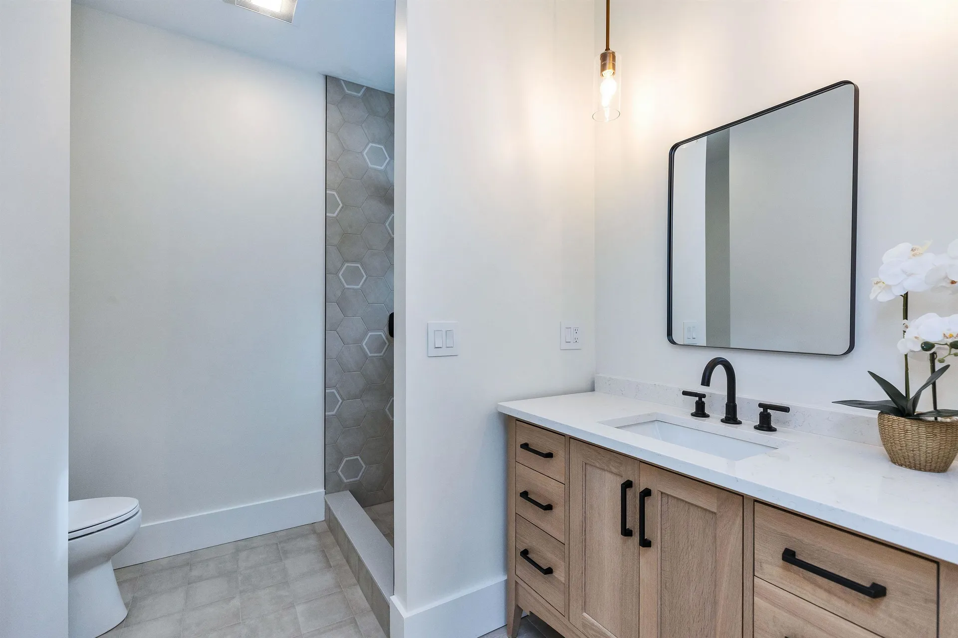 27 Beaver Lane Bedford NH 03110