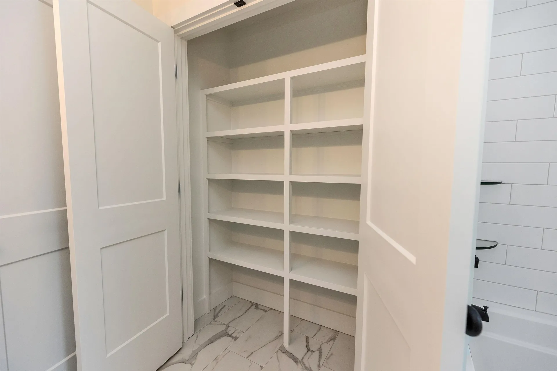 27 Beaver Lane Bedford NH 03110