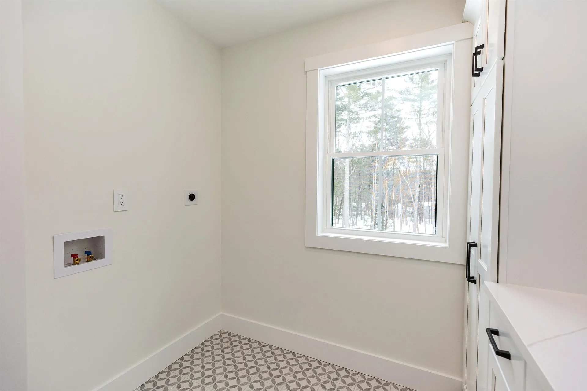 27 Beaver Lane Bedford NH 03110