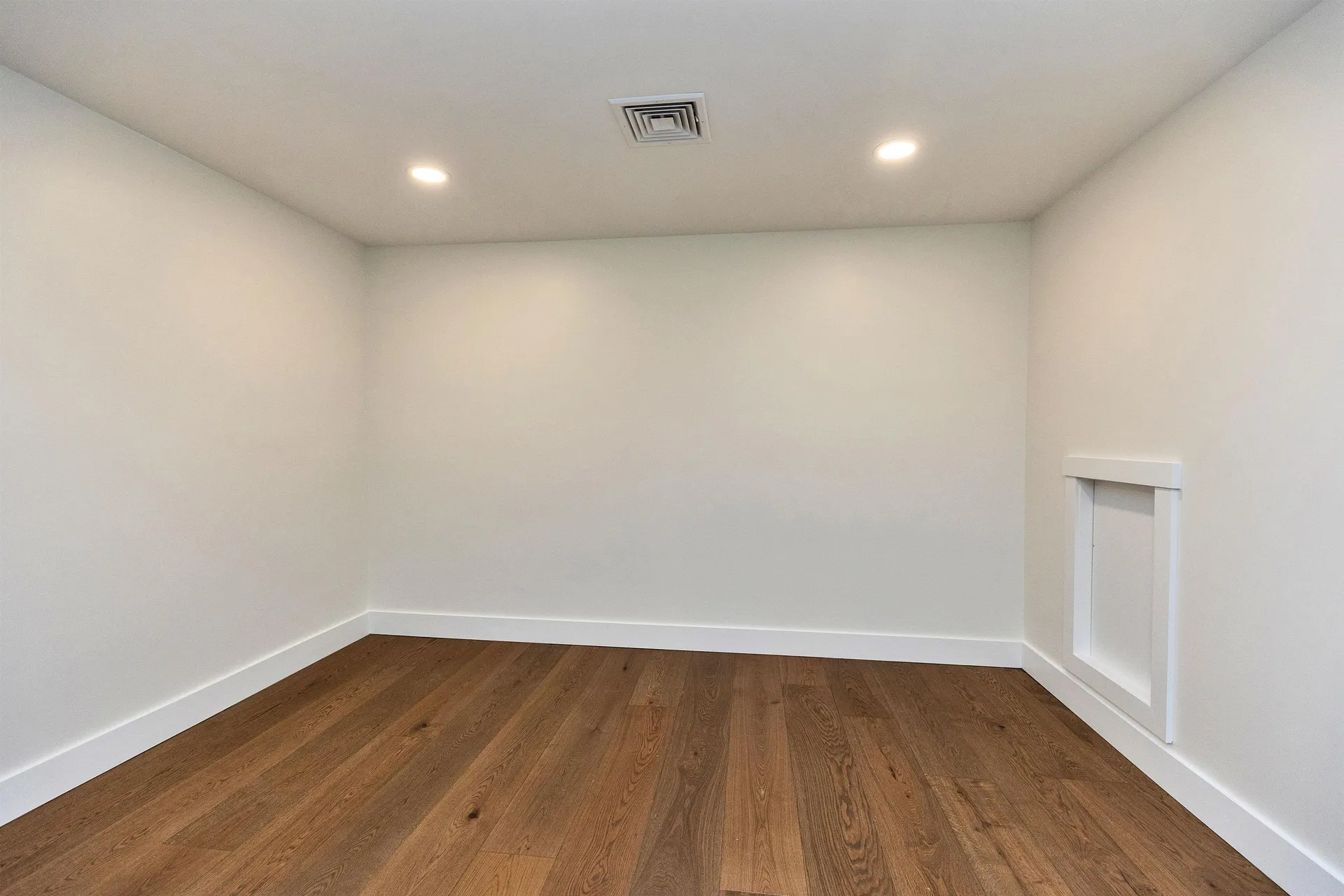 27 Beaver Lane Bedford NH 03110