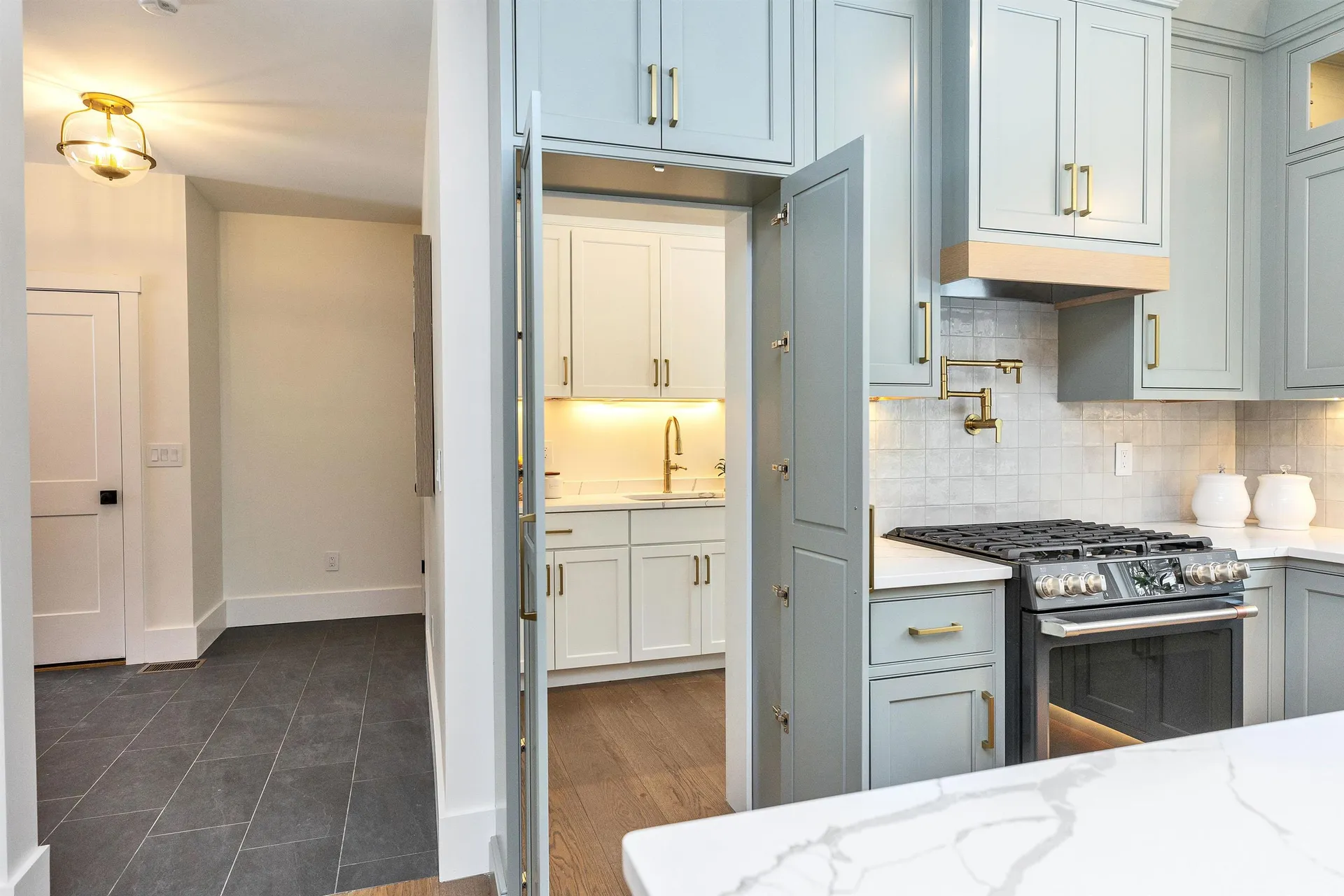 27 Beaver Lane Bedford NH 03110