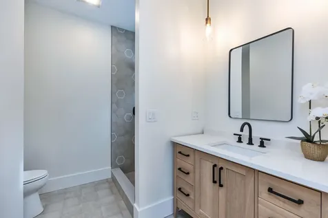 27 Beaver Lane Bedford NH 03110