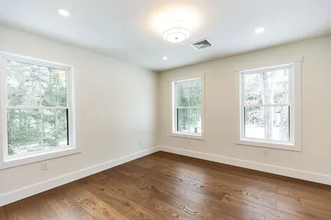 27 Beaver Lane Bedford NH 03110