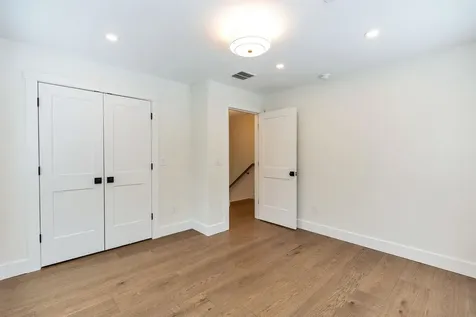 27 Beaver Lane Bedford NH 03110