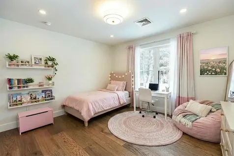 27 Beaver Lane Bedford NH 03110