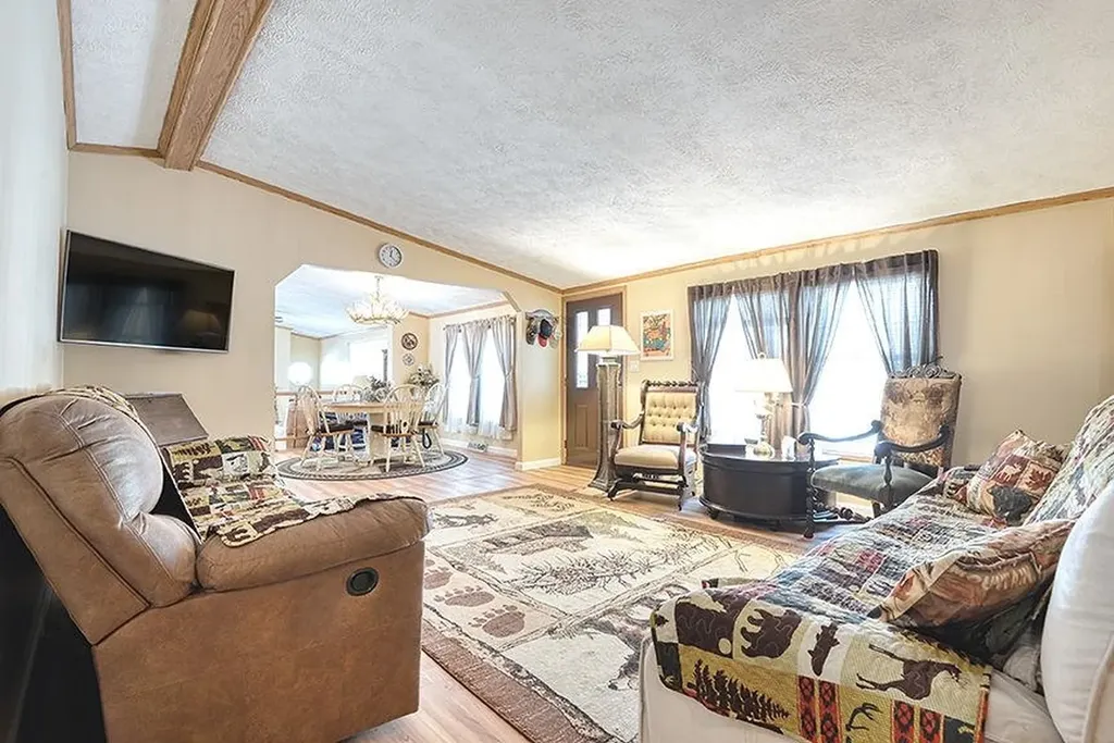 127 Morways Park Charlestown NH 03603