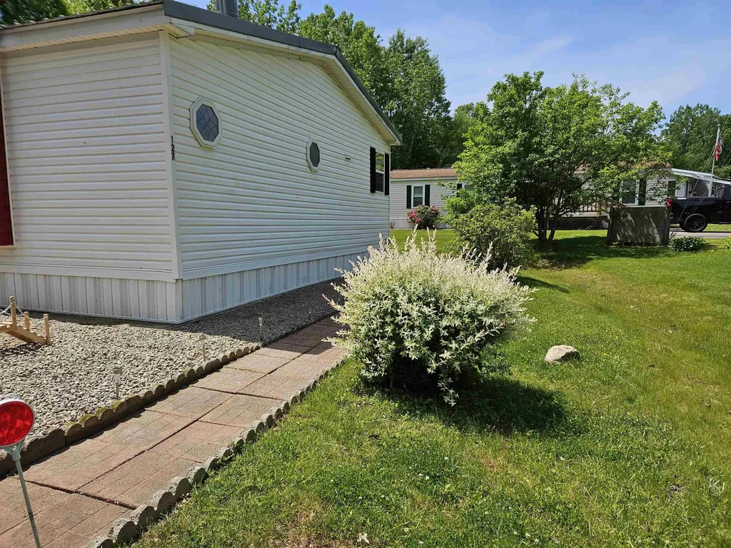 127 Morways Park Charlestown NH 03603