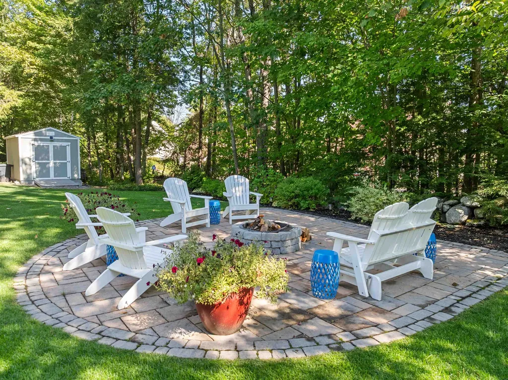 53 Drummer Trail Laconia NH 03246